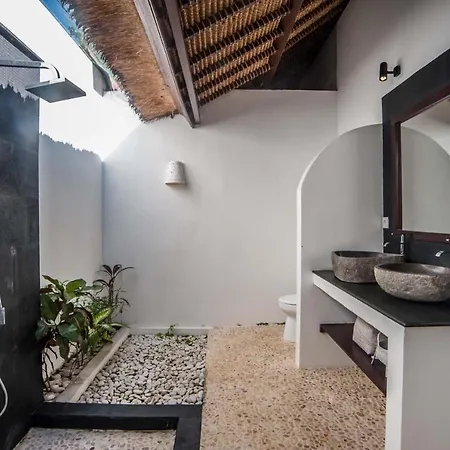 Villa Michiko Uluwatu Exterior foto